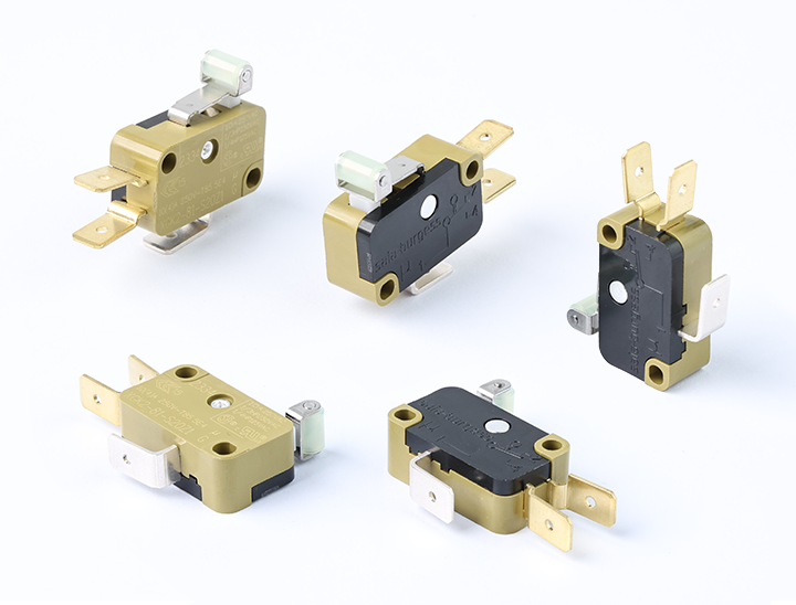 Load image into Gallery viewer, Package of 5 pcs. SAIA Microswitches XGK2-81-S20Z1
