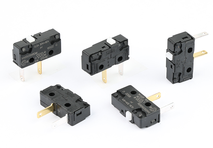 Load image into Gallery viewer, Package of 5 pcs. SAIA Microswitches X4G505N8DM
